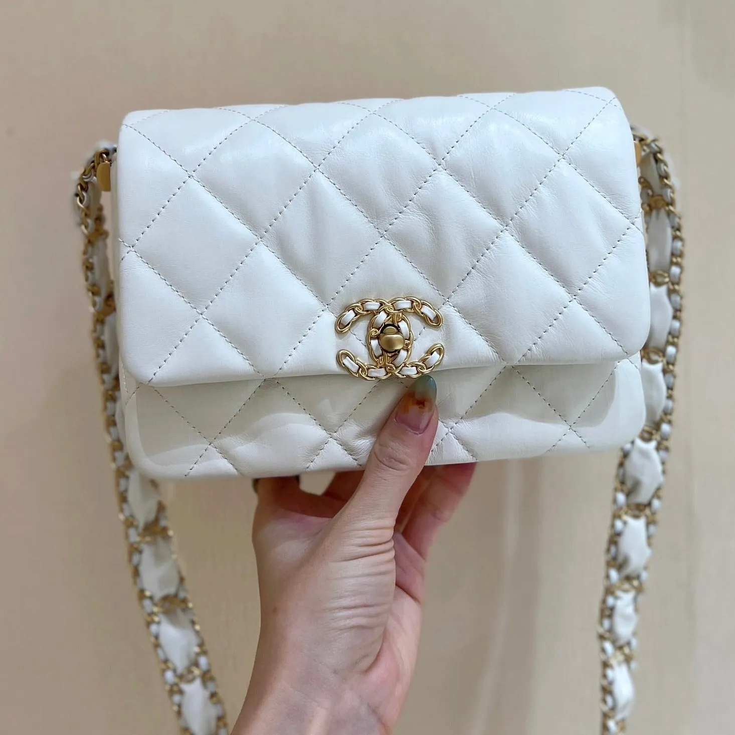 Chanel Bags 19 Classic Flap Bag 20 White Bodin Calfskin Gold Hardware - Certified Pre-Owned Luxury