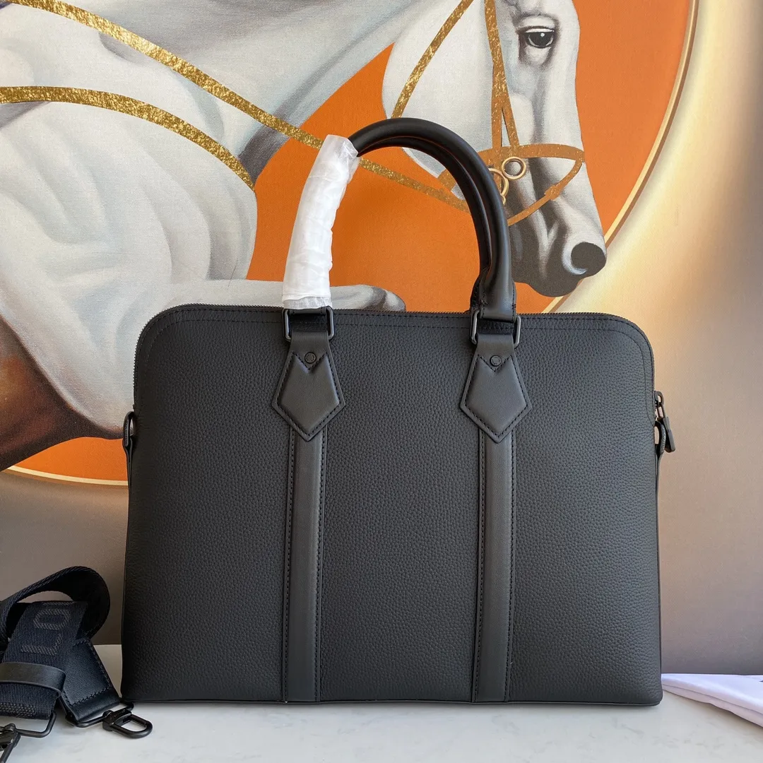 Aerogram Briefcase Black view 4