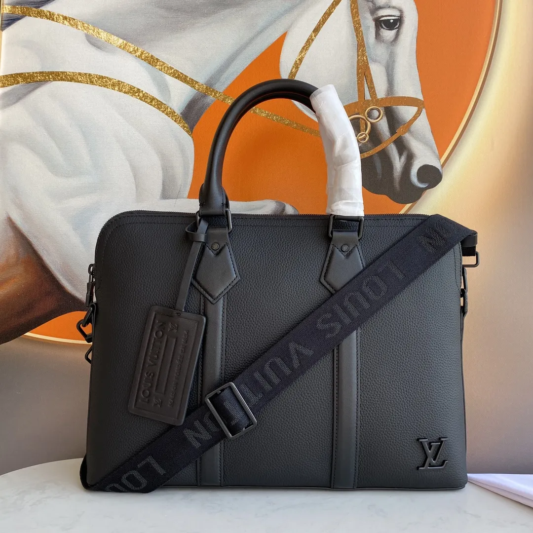 Aerogram Briefcase Black view 5