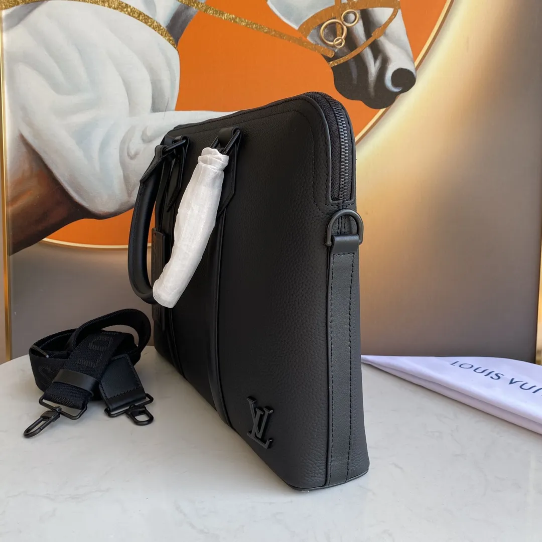 Aerogram Briefcase Black view 6