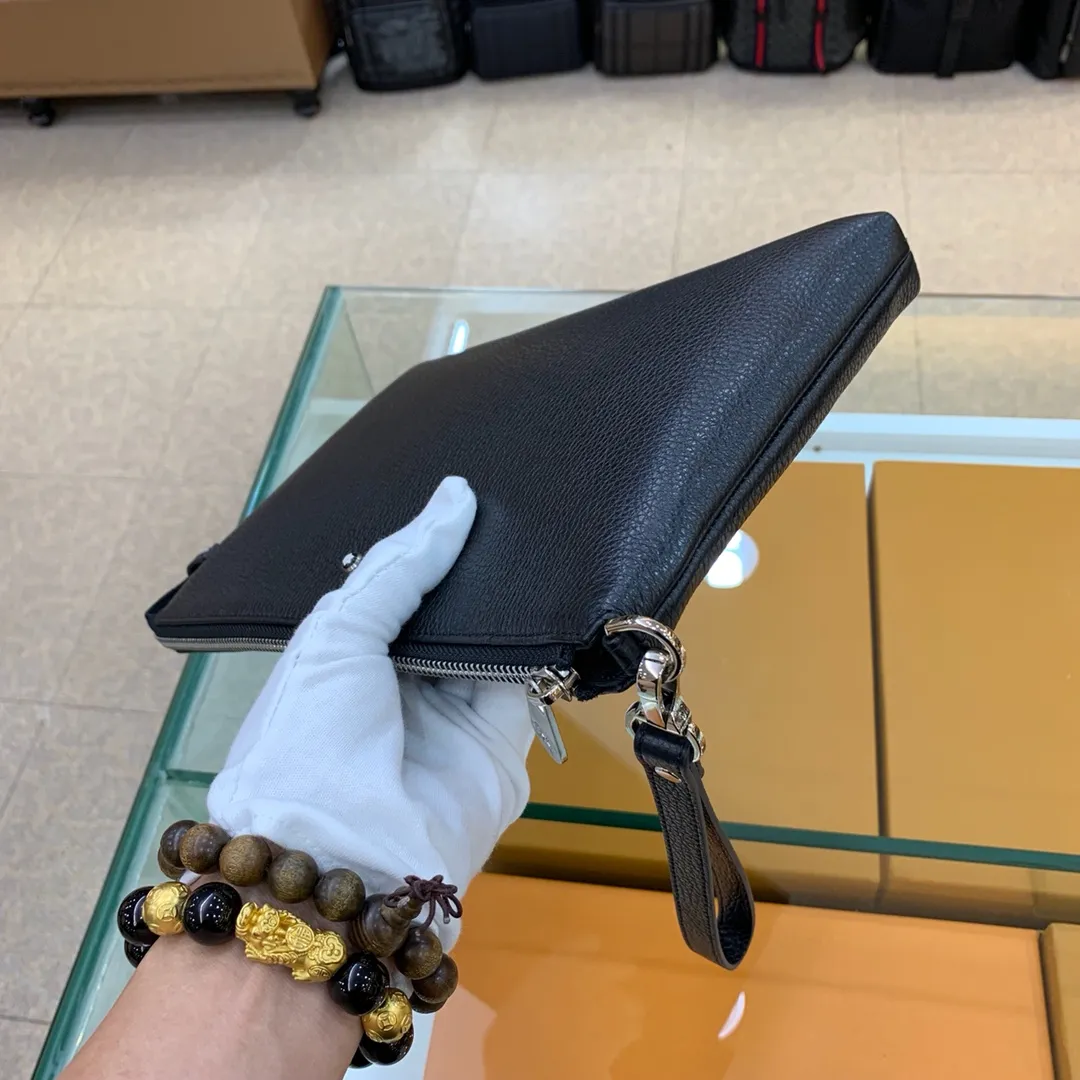 1052 Leather Card Case view 4