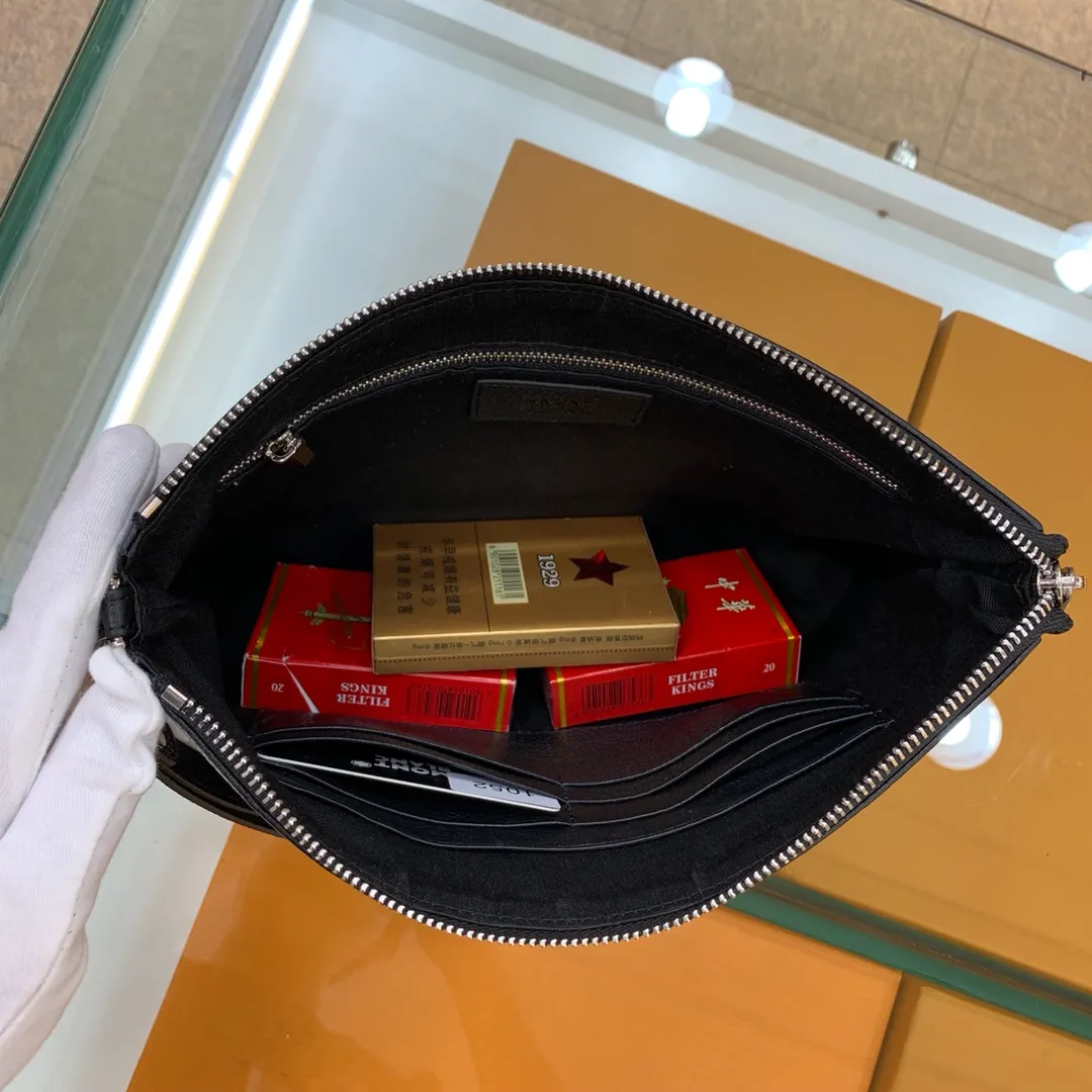 1052 Leather Card Case view 7