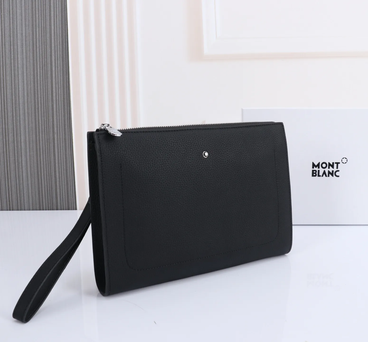 1109 Leather Card Slot Bag view 3