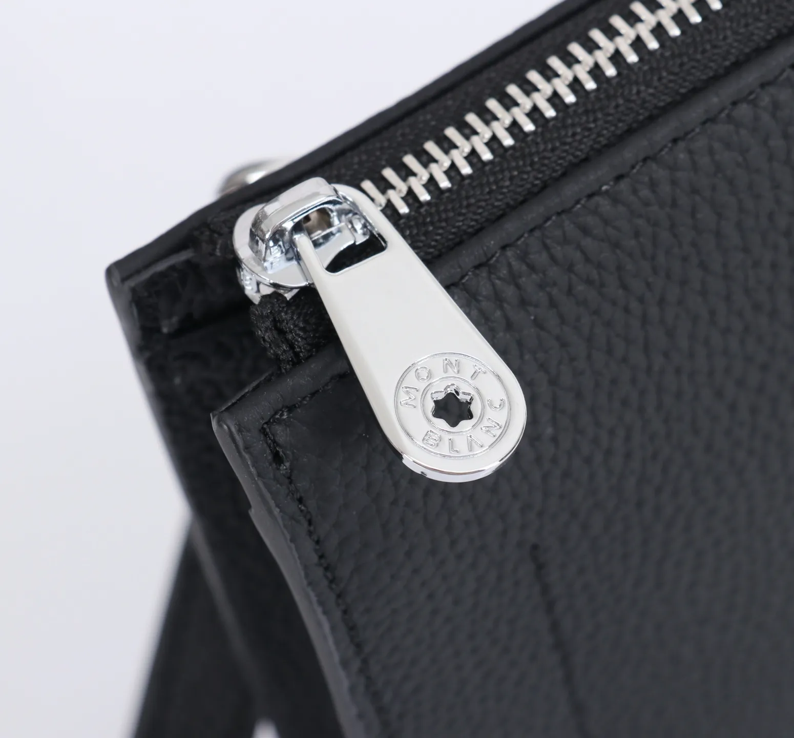 1109 Leather Card Slot Bag view 4