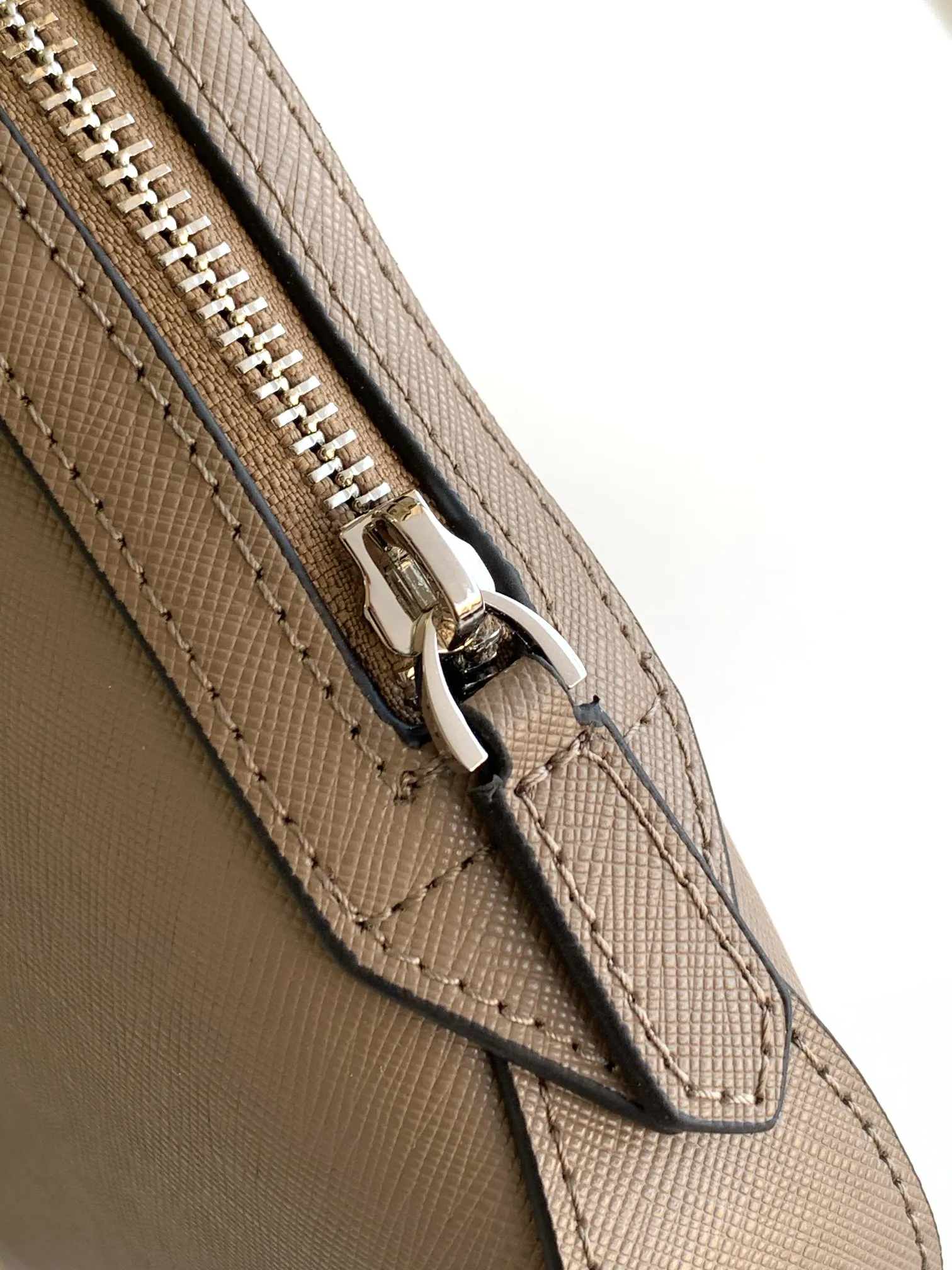 130308 Convertible Pouch Khaki view 6