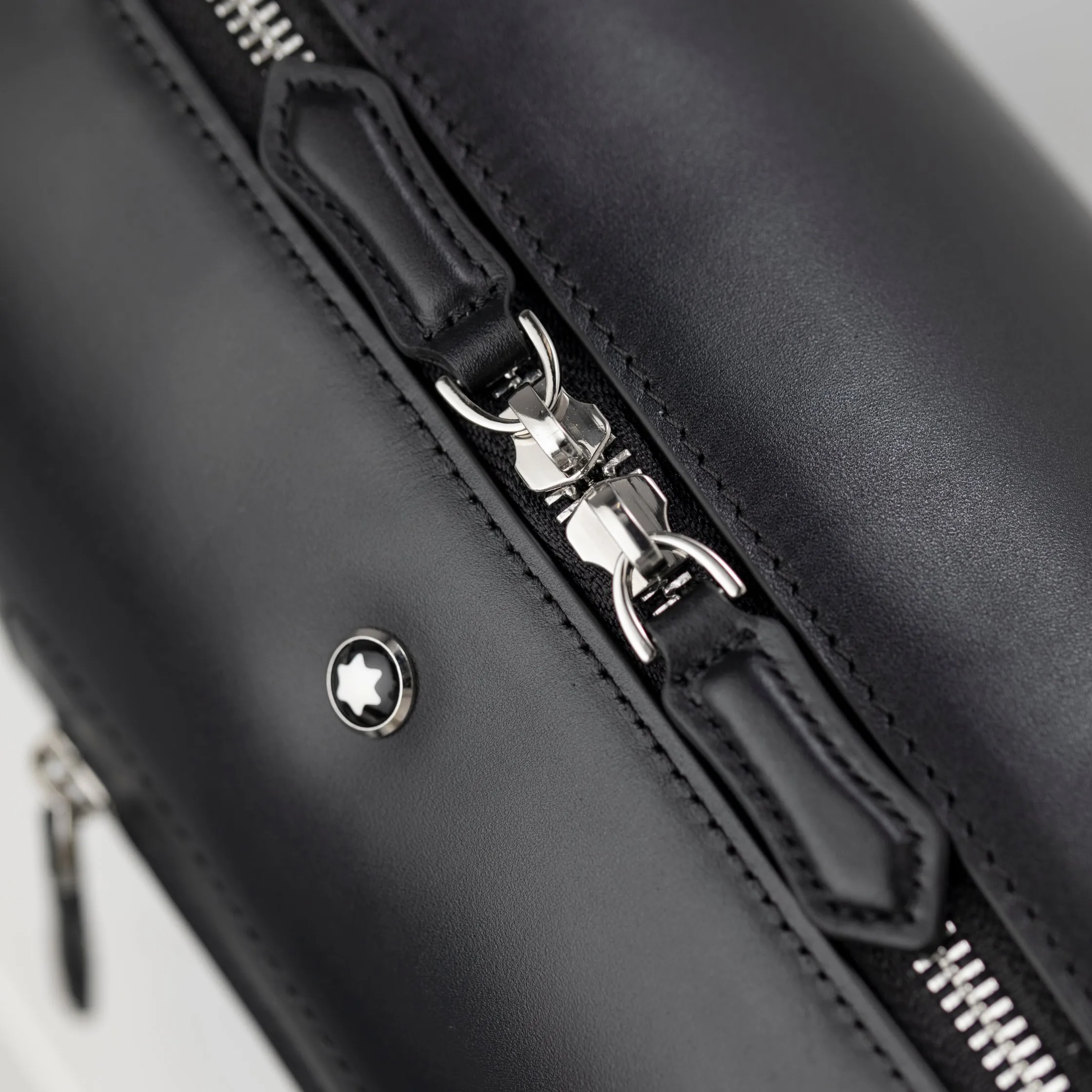 142 Mailbox Bag Black view 5