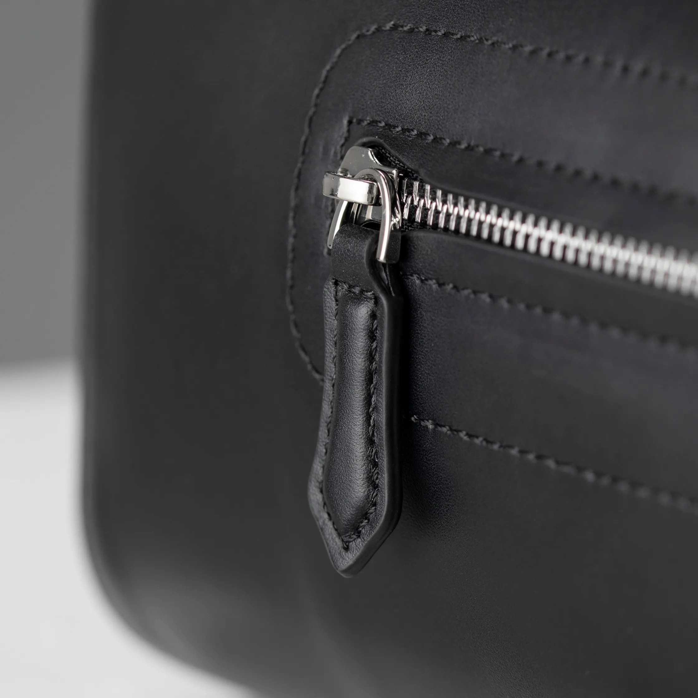 142 Mailbox Bag Black view 6