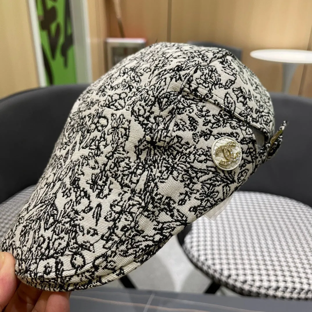 Baker Boy Cap In White Mix Black Fabric 431518 - Main View