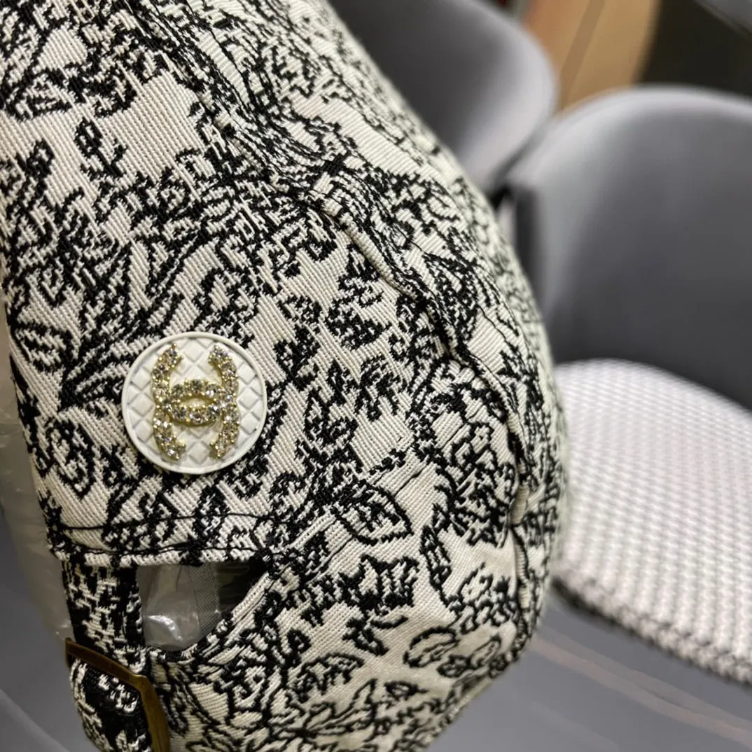 Baker Boy Cap In White Mix Black Fabric 431518 view 4
