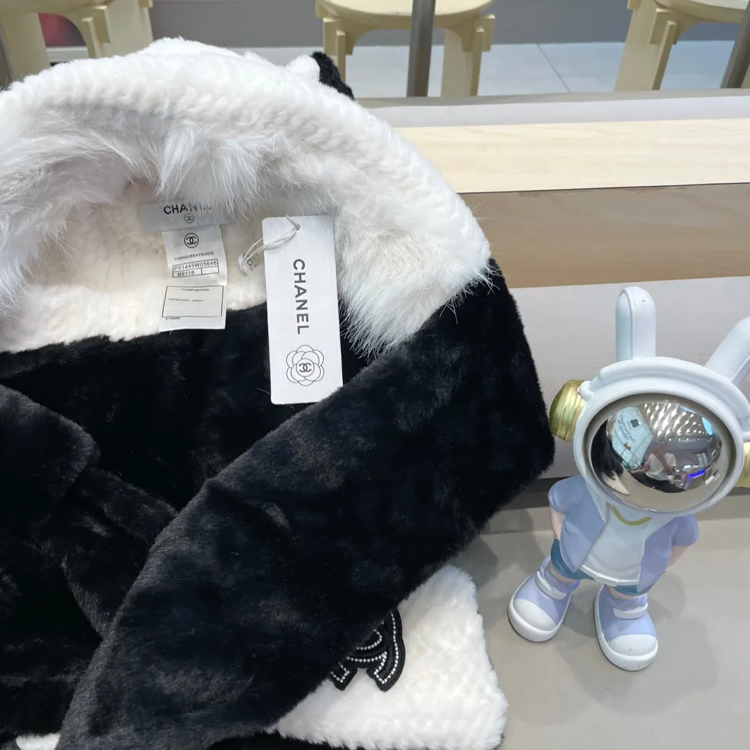 Balaclava Hat In Black Mix White Fleece 422216 view 6