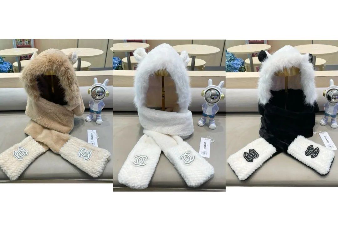 Balaclava Hat In Black Mix White Fleece 422216 view 7