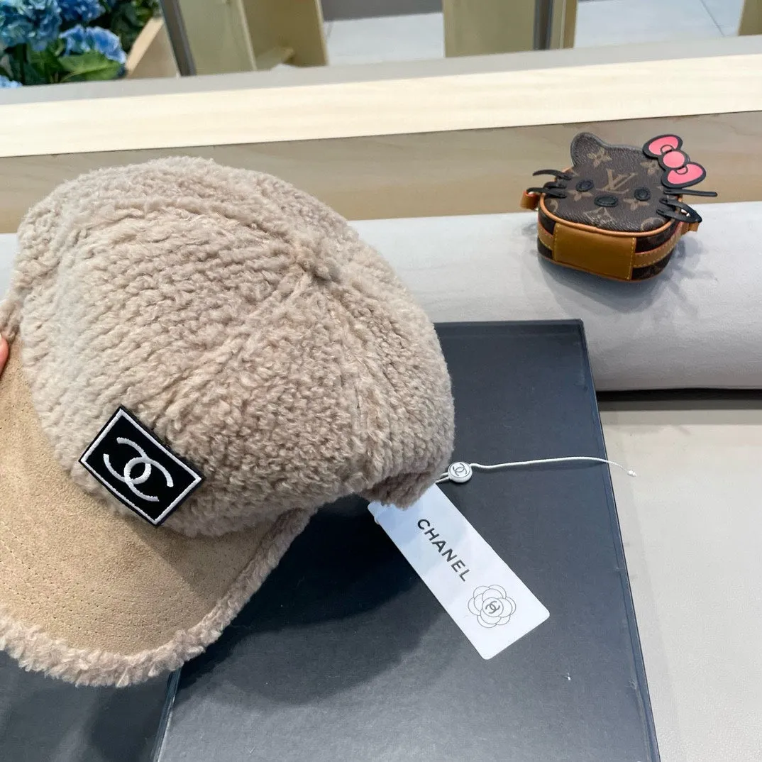 Baseball Cap In Camel Beige Shearling 422432 view 7
