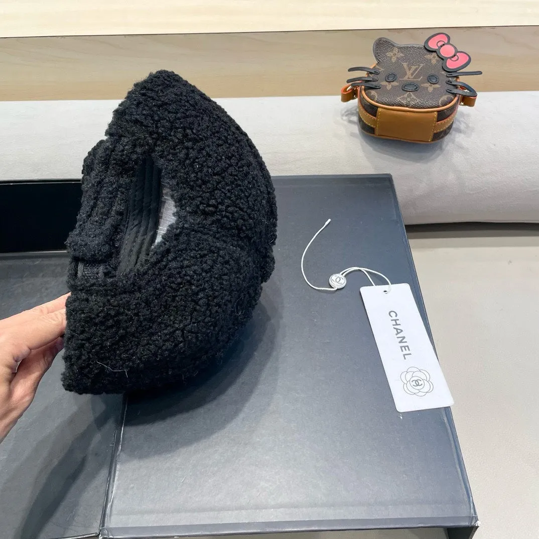 Baseball Hat In Black Lamb Fur 424253 view 5