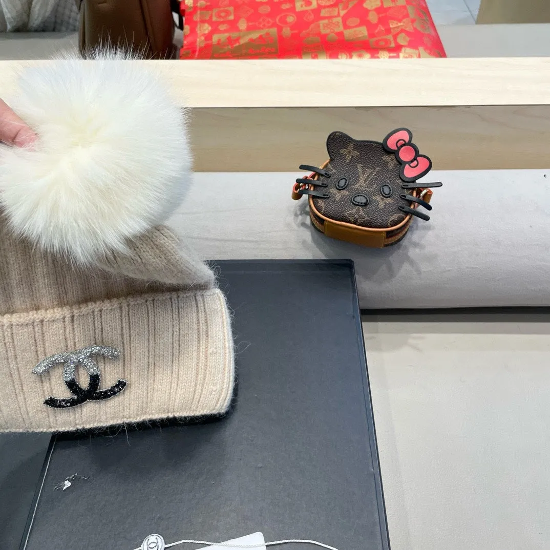 Beanie Hat In Bisque Beige Wool 426236 view 5