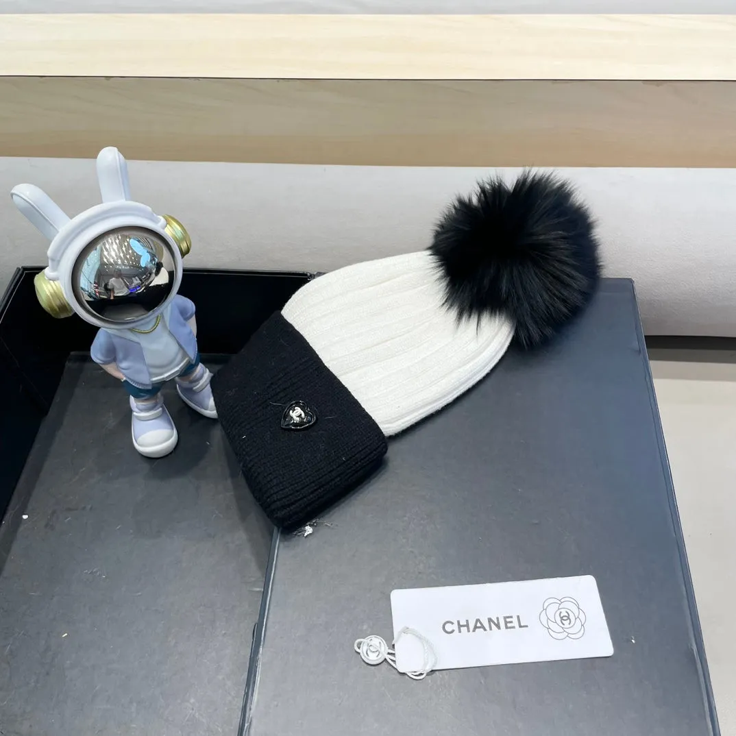Beanie Hat In Black Mix White Wool 421053 view 3