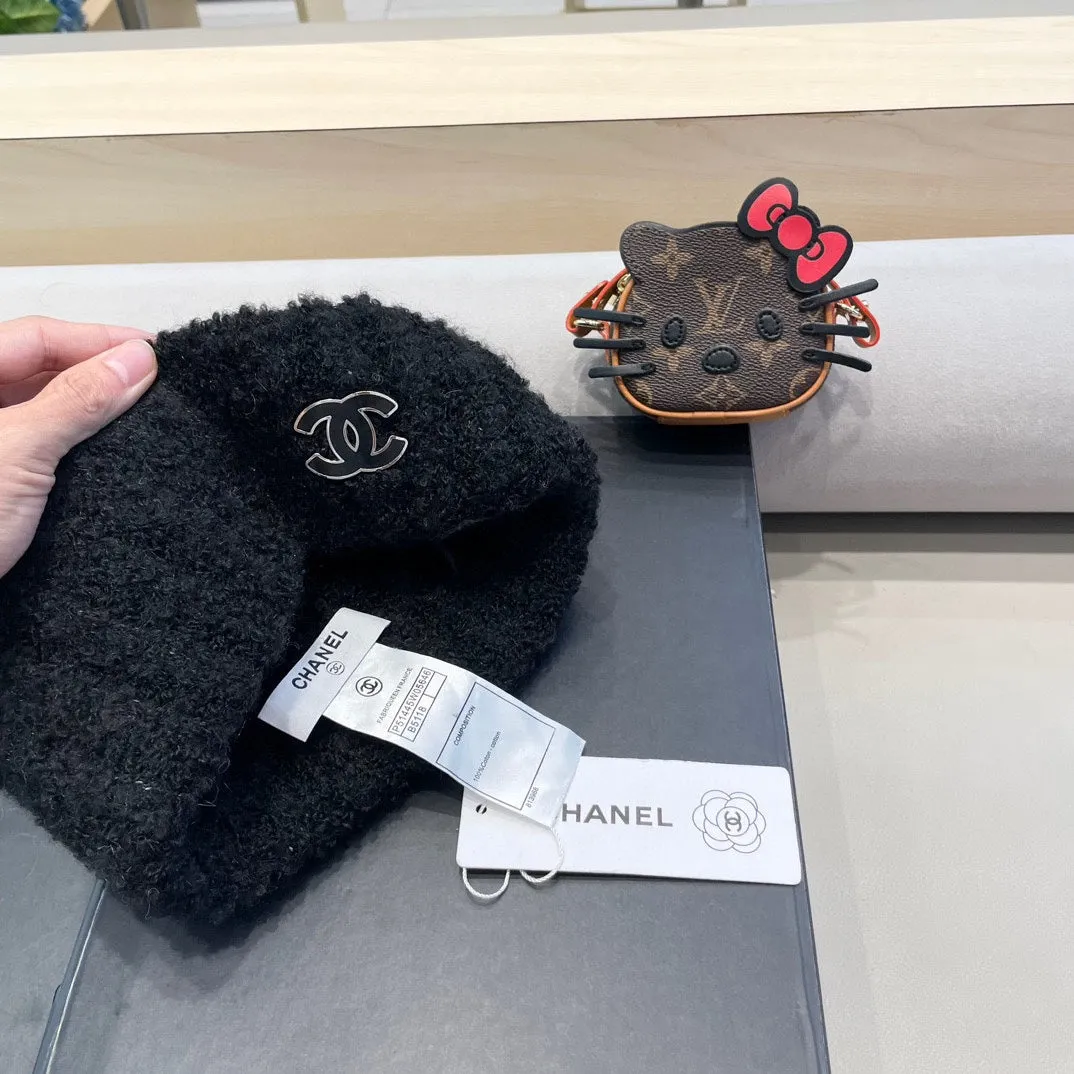 Beanie Hat In Black Wool 413326 view 5