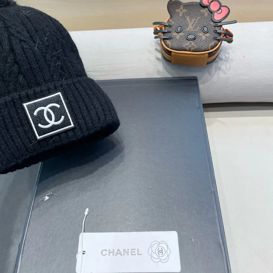 Beanie Hat In Black Wool 422174 view 4