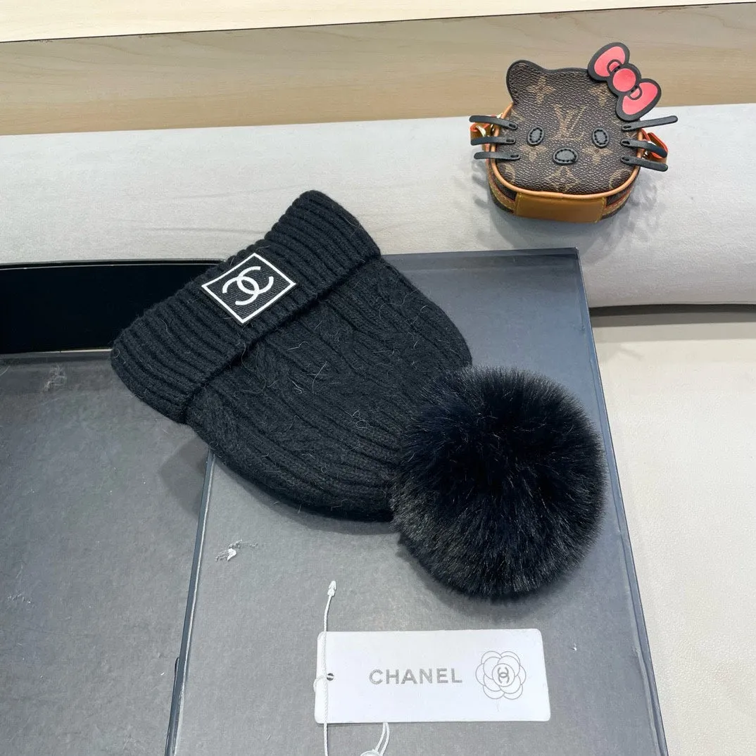 Beanie Hat In Black Wool 422174 view 5