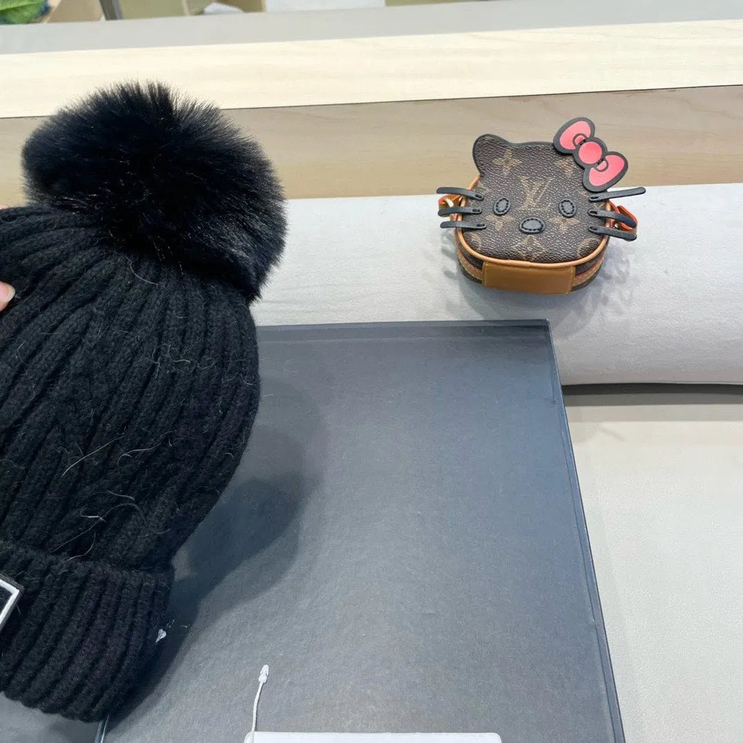 Beanie Hat In Black Wool 422174 view 7