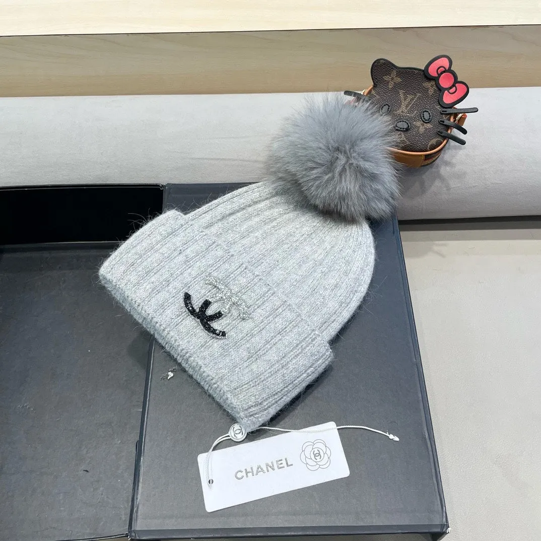 Beanie Hat In Cloud Gray Wool 426235 view 2