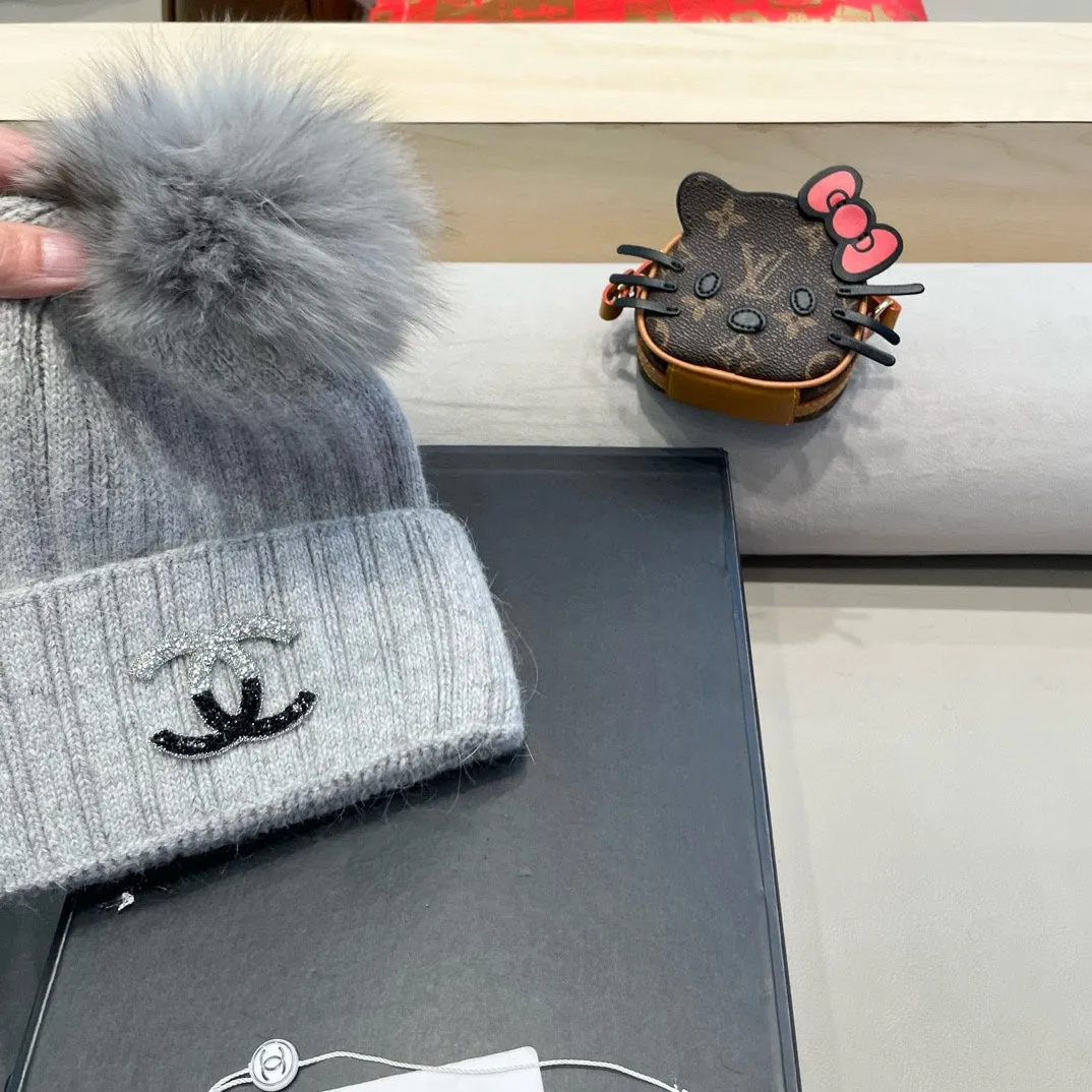 Beanie Hat In Cloud Gray Wool 426235 view 4