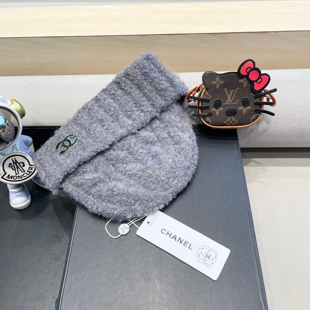 Beanie Hat In Cool Gray Wool 413327 view 3