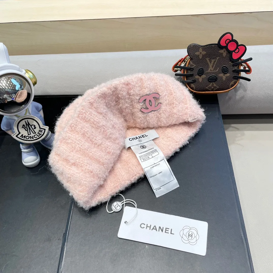Beanie Hat In Light Pink Wool 413329 view 7