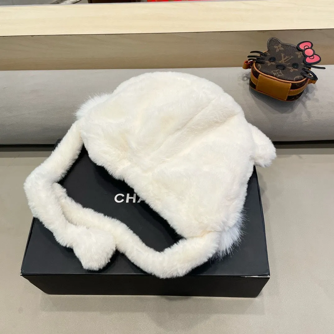 Beanie Hat In White Lamb Fur 426240 view 7