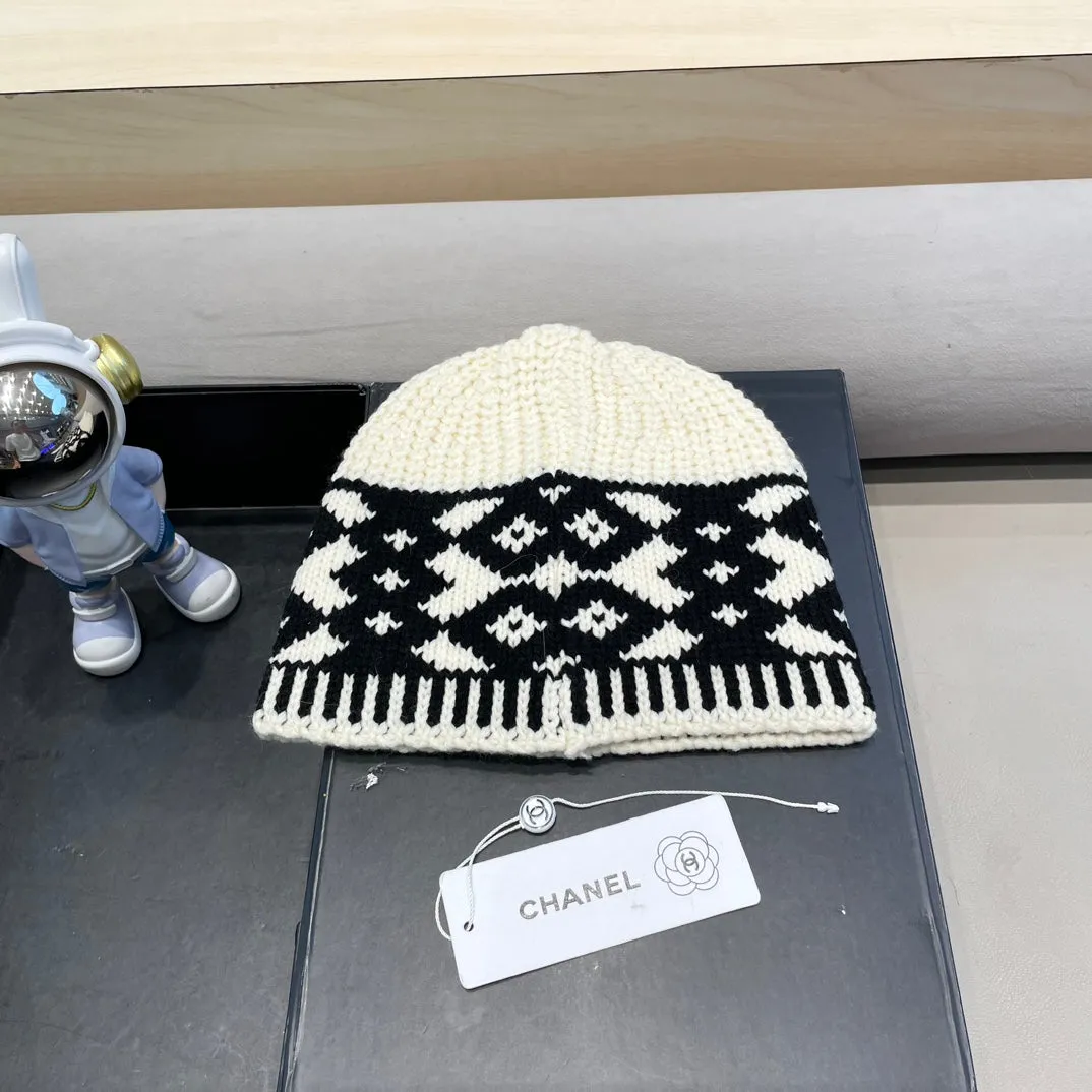 Beanie Hat In White Mix Black Wool 431697 view 2