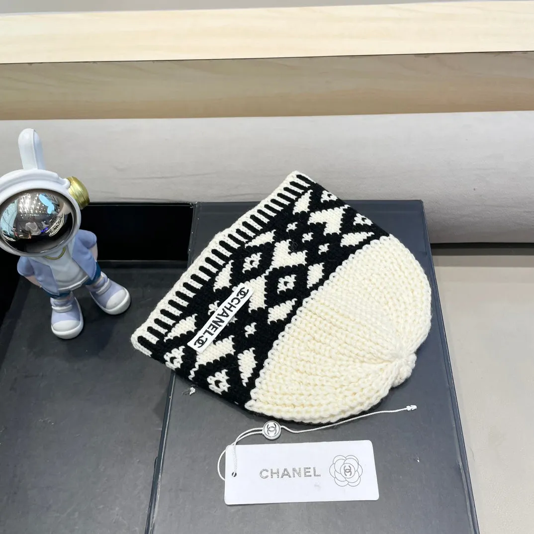 Beanie Hat In White Mix Black Wool 431697 view 3
