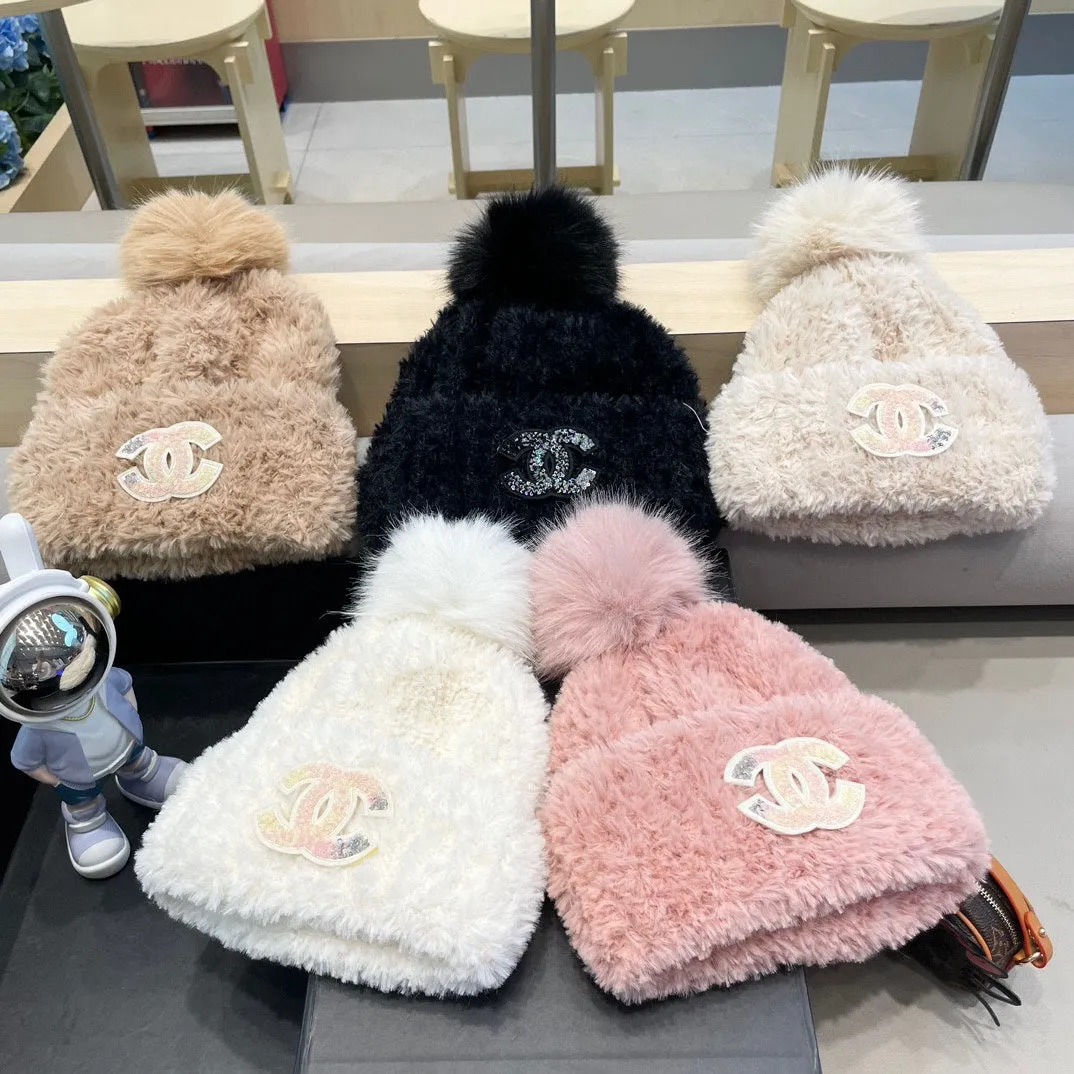 Beanie Hat In White Solf Fleece 419714 view 8