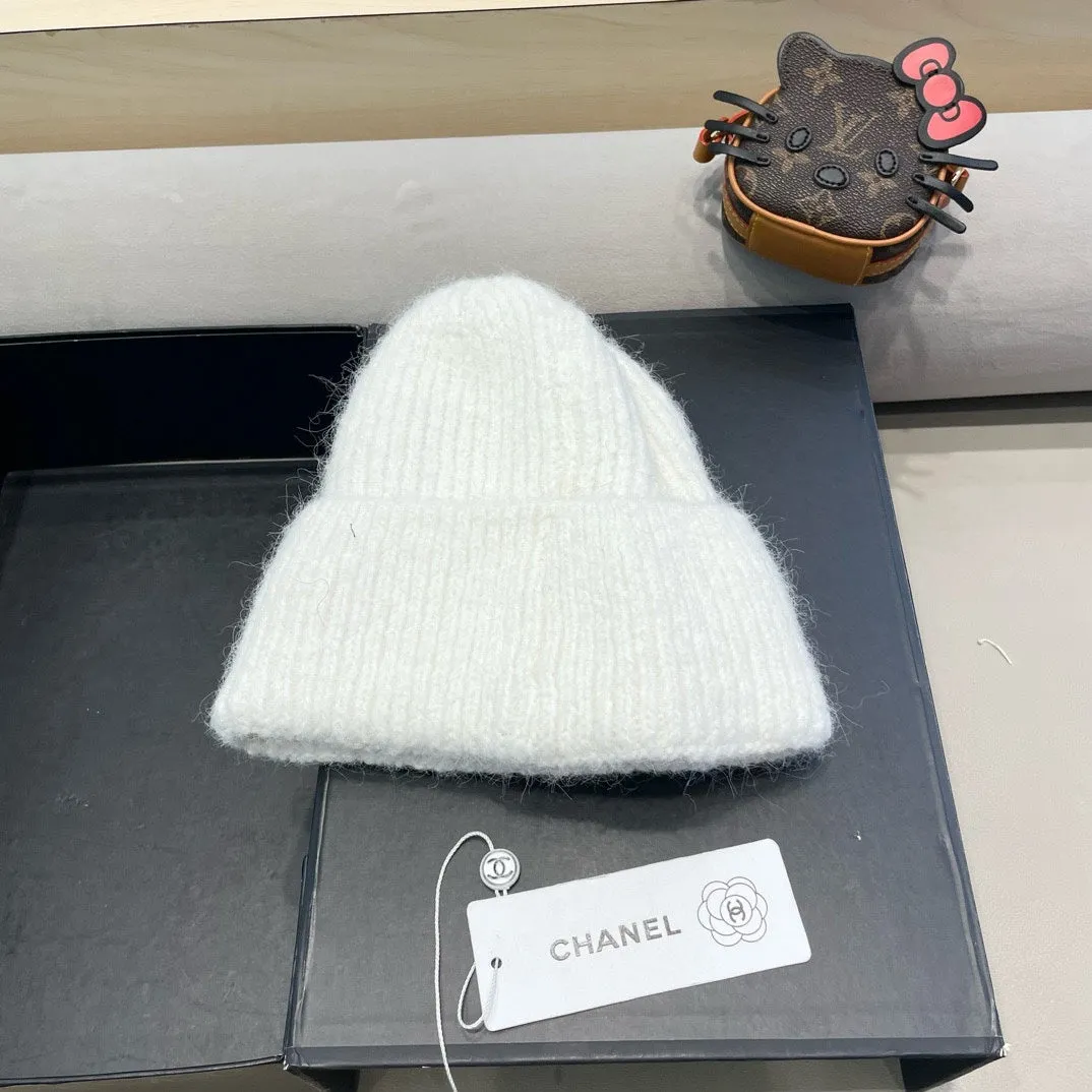 Beanie Hat In White Wool With Bow 421253 view 5