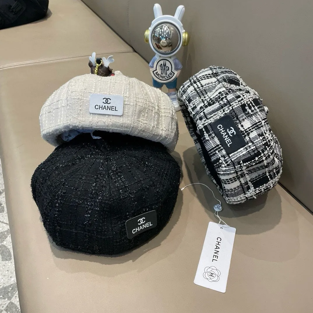 Beret Hat In Black Mix White Wool Tweed 422552 view 8