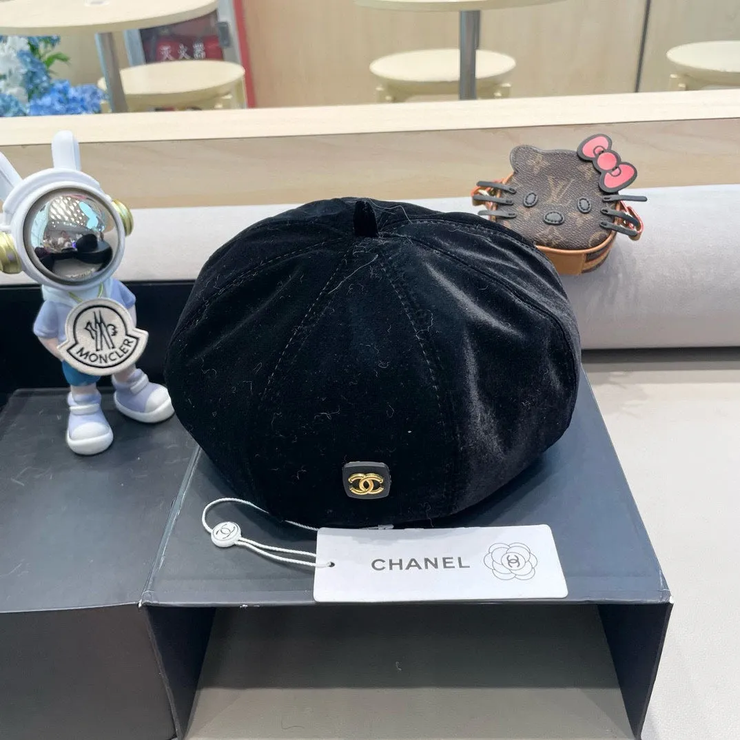 Beret Hat In Black Velvet 413324 - Main View