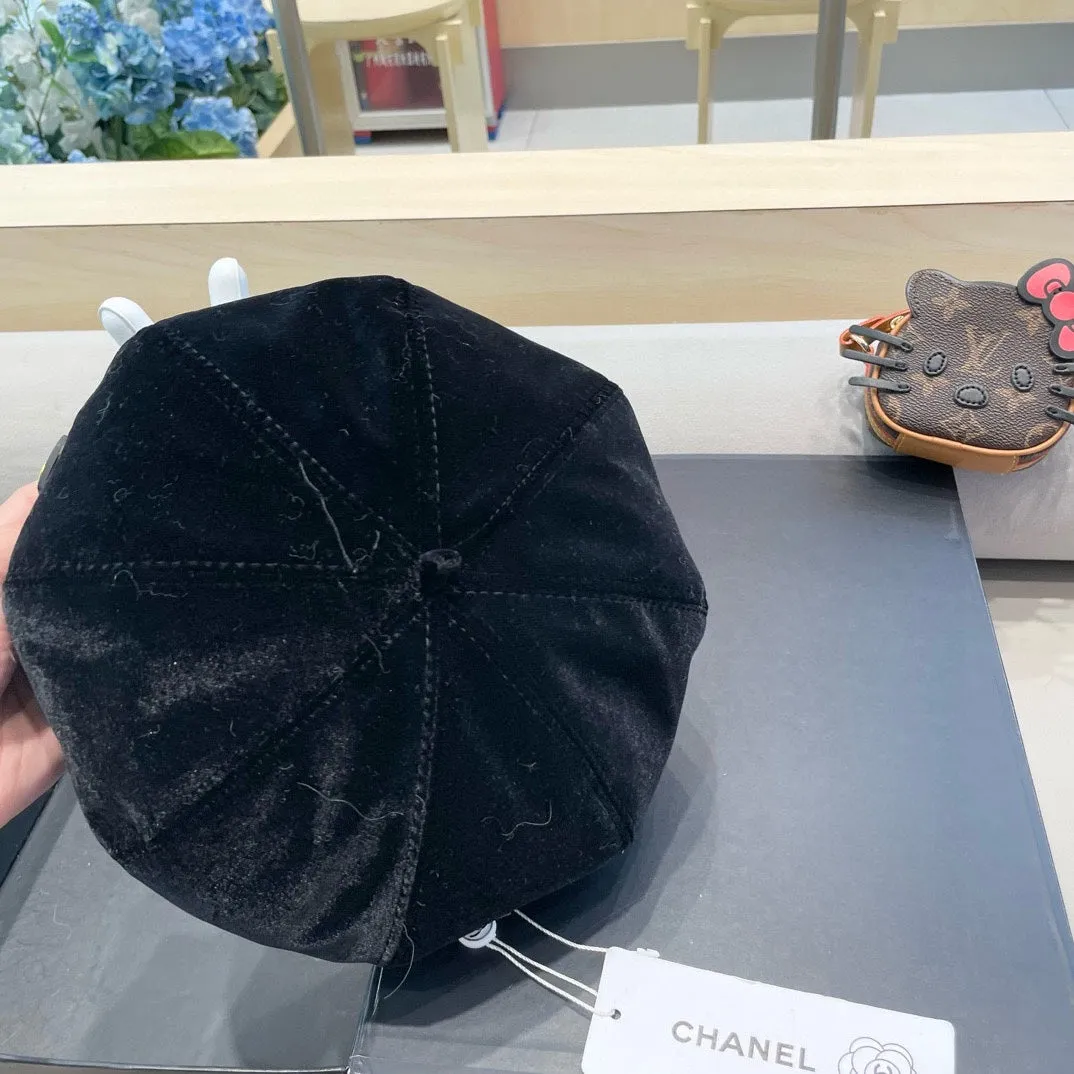 Beret Hat In Black Velvet 413324 view 4