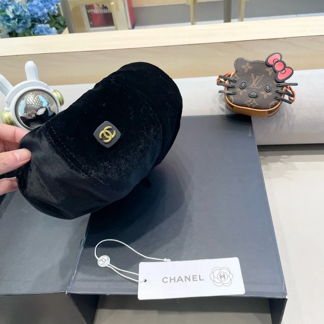 Beret Hat In Black Velvet 413324 view 5