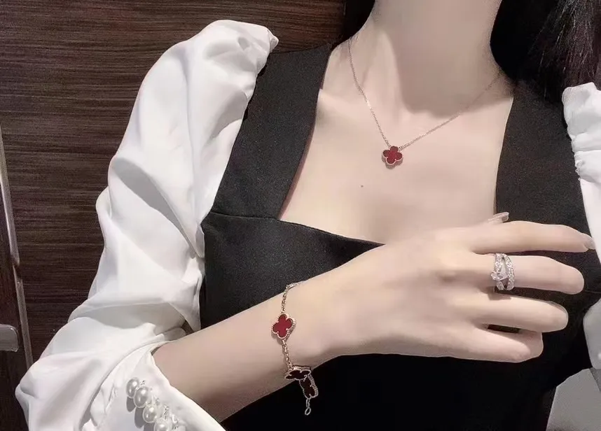 Agate Four-Leaf Clover Necklace view 5