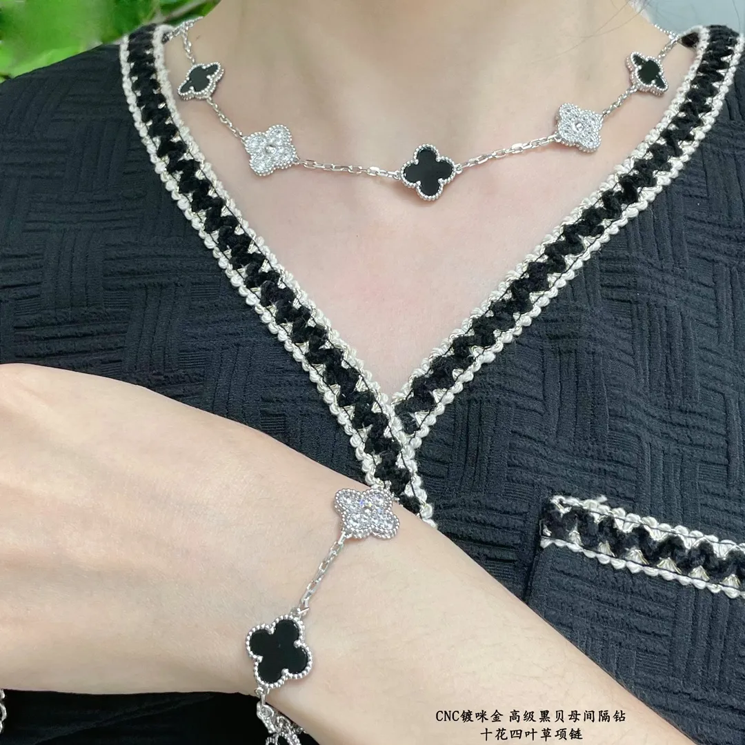 Alhambra Black Onyx Diamond Necklace view 8