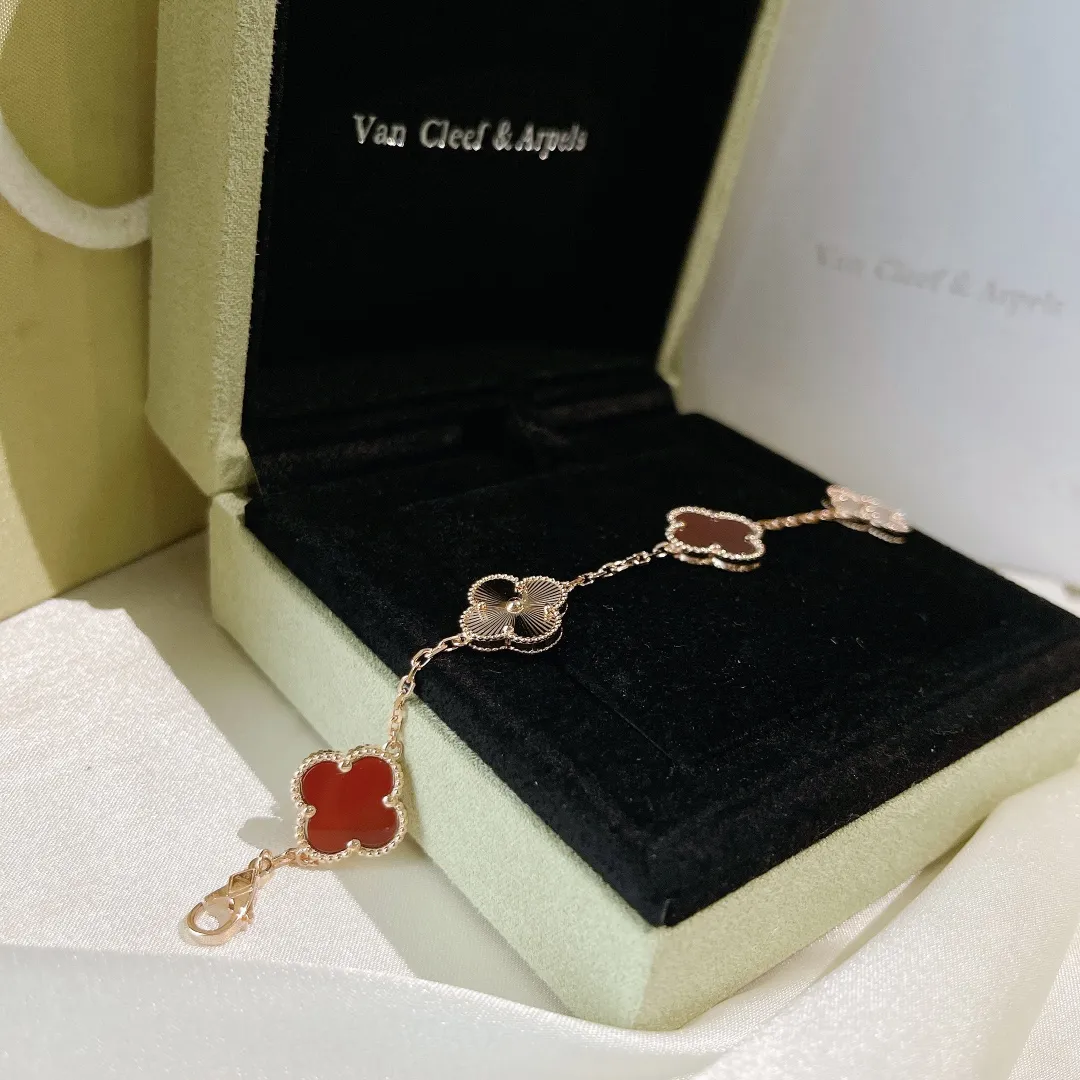 Alhambra Clover Bracelet Red view 5