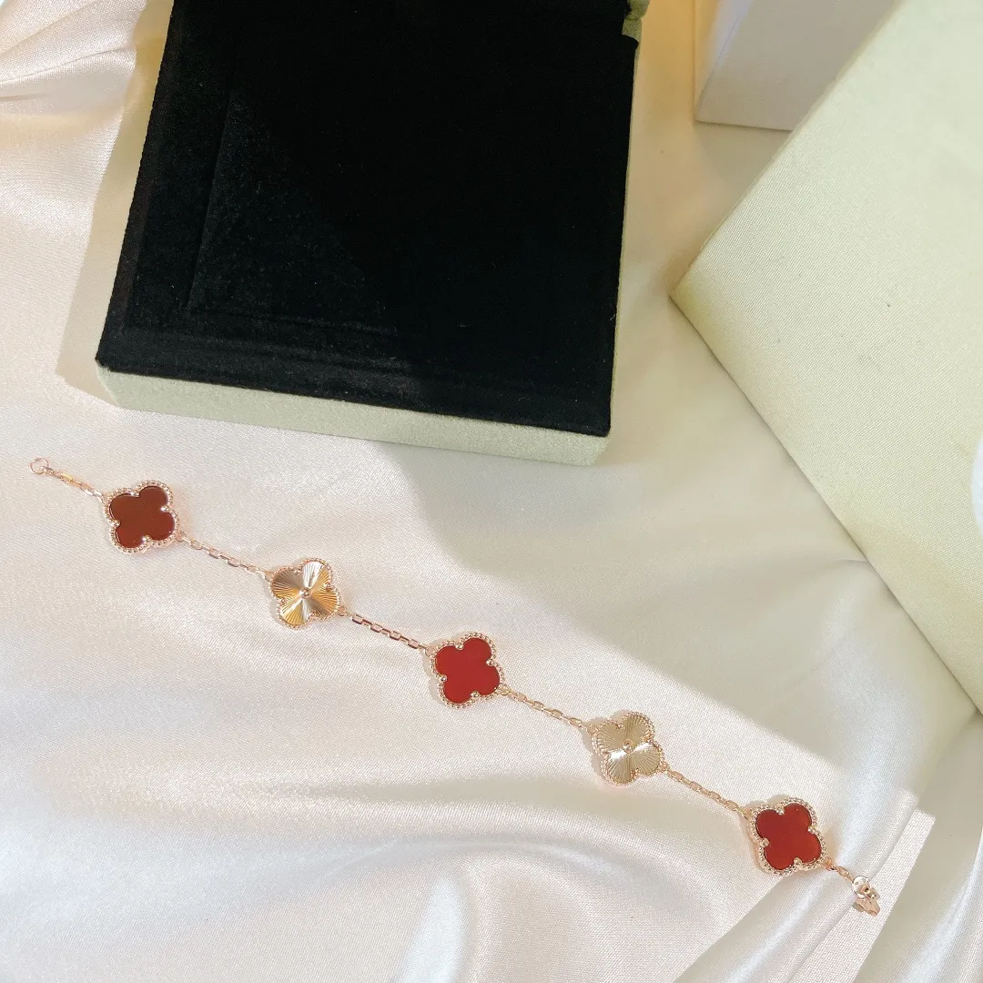 Alhambra Clover Bracelet Red view 7