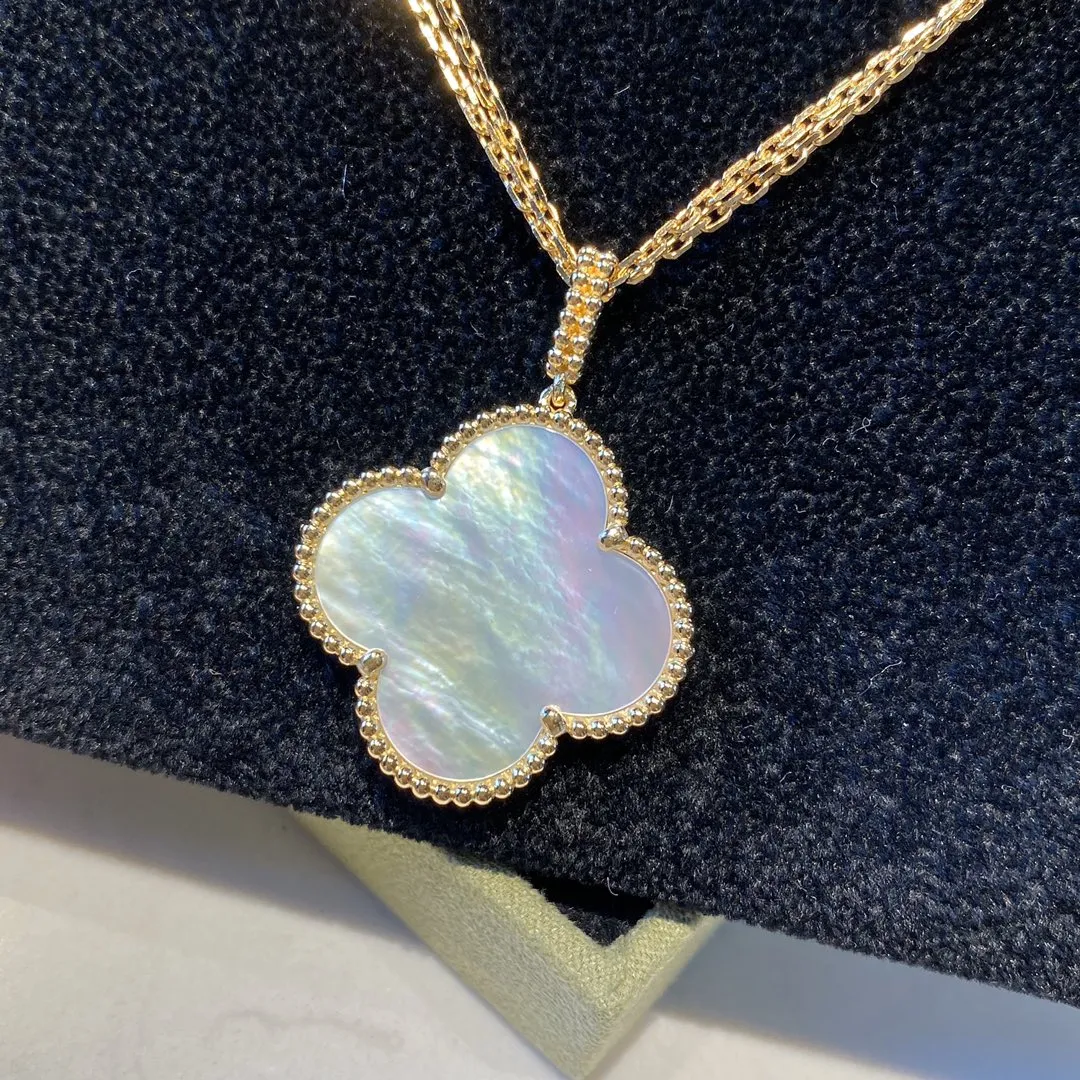 Alhambra Necklace Large White Mother-of-Pearl view 2