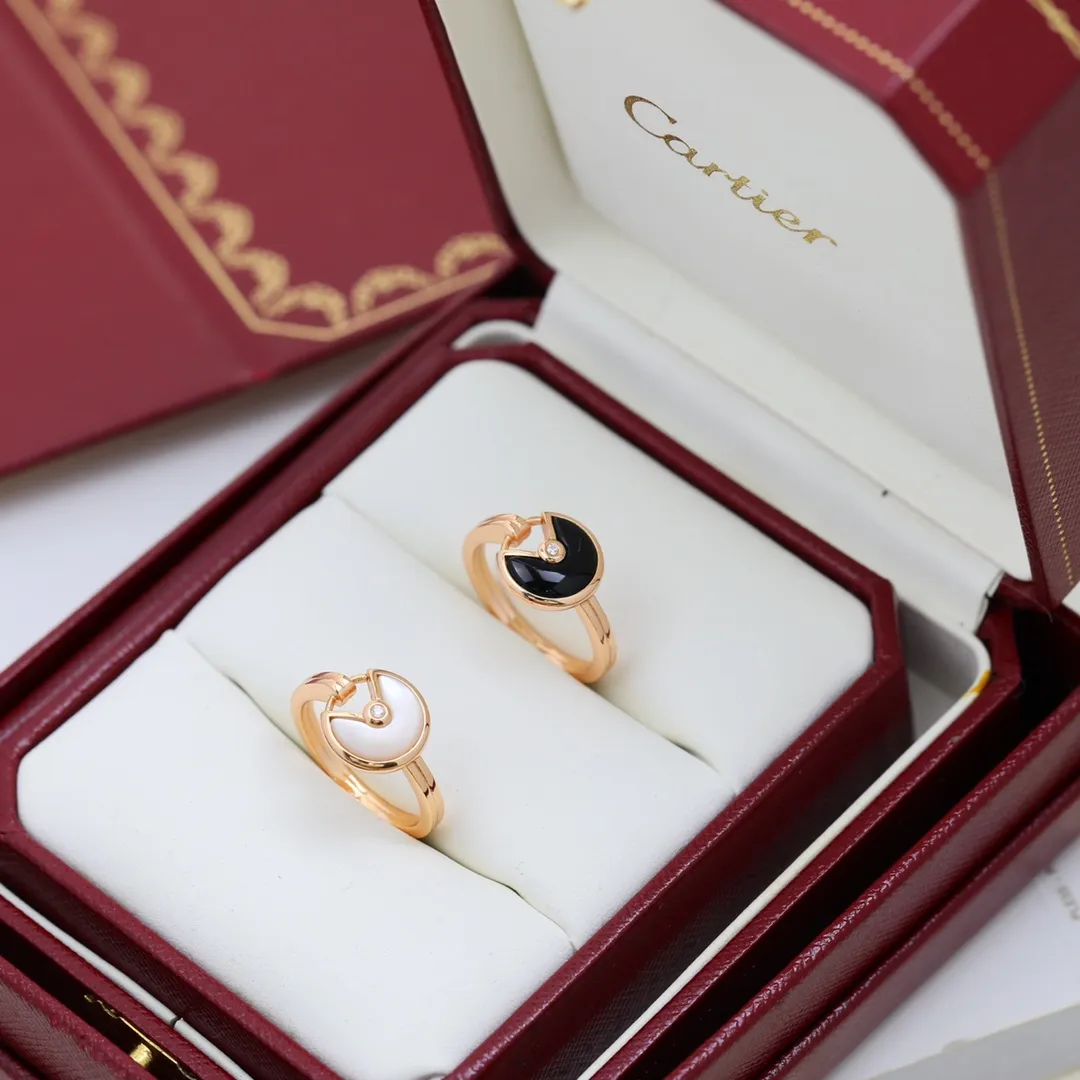 Amulet Ring Onyx view 6
