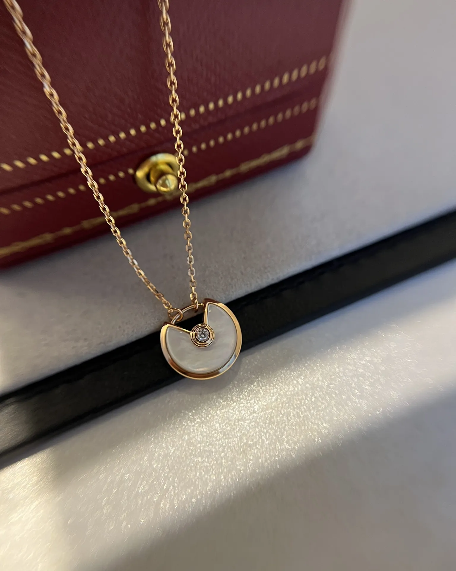 Amulette Necklace Mini Mother-of-Pearl view 3