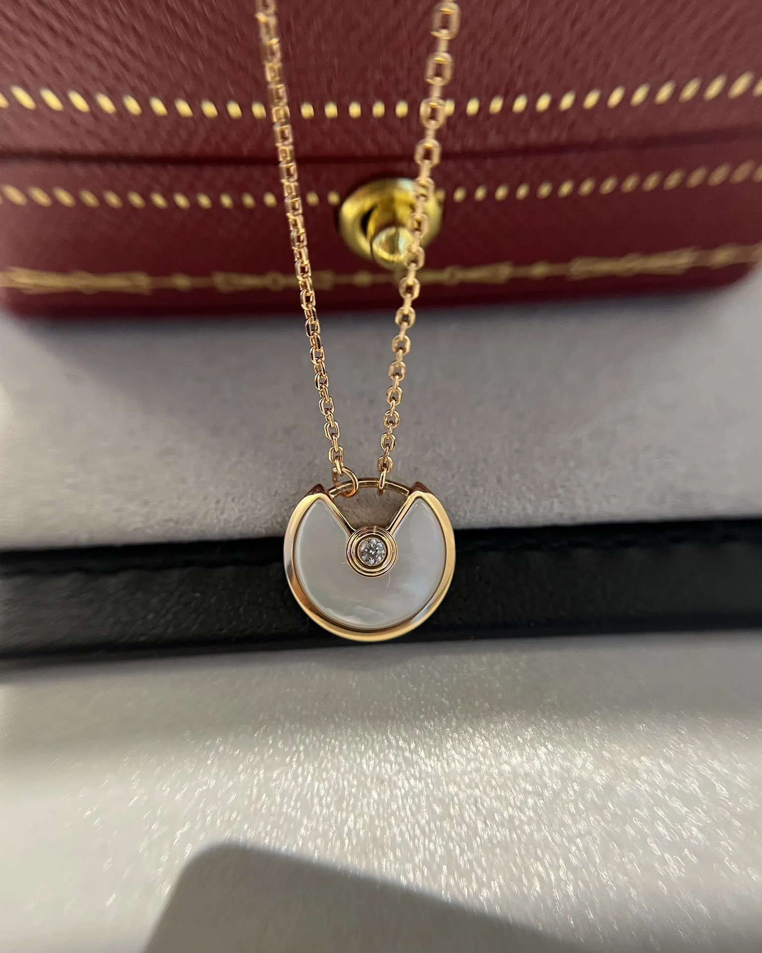 Amulette Necklace Mini Mother-of-Pearl view 6