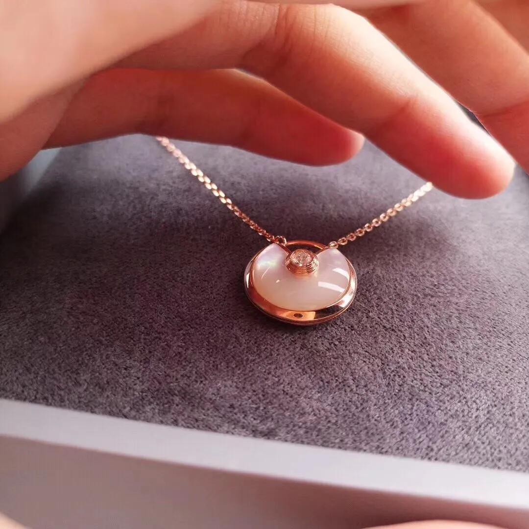 Amulette Necklace view 2