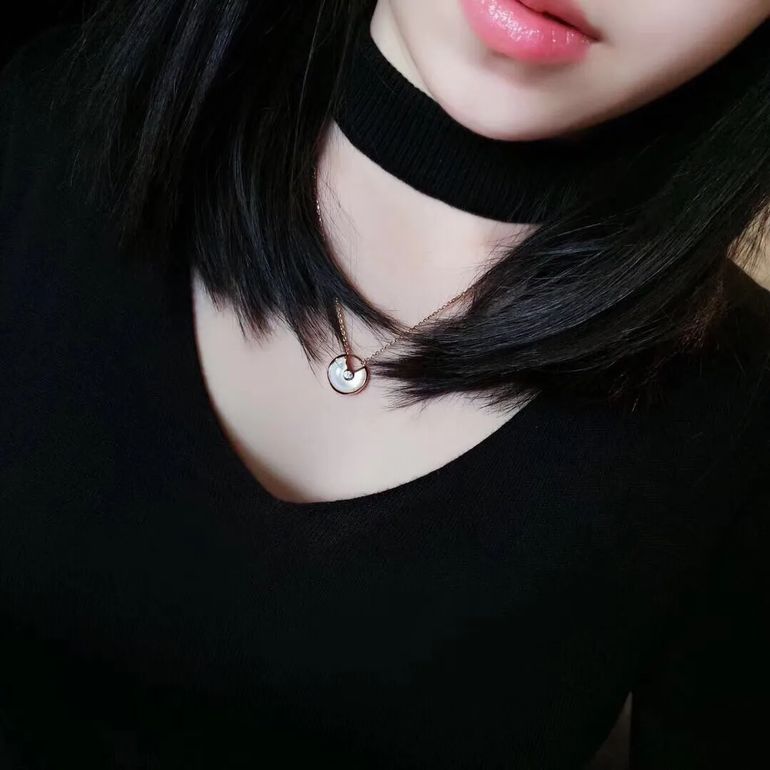 Amulette Necklace view 6