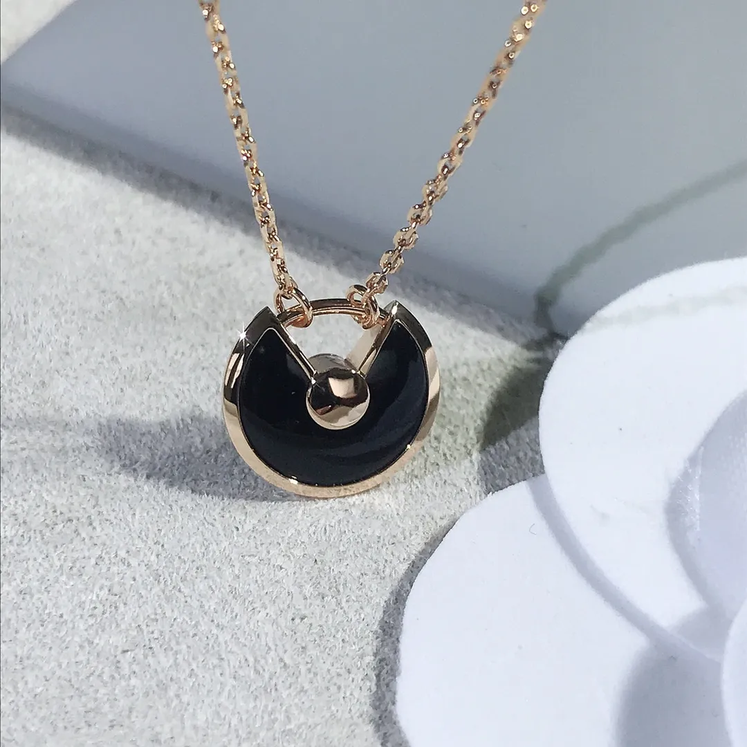 Amulette Onyx Power Charm view 8