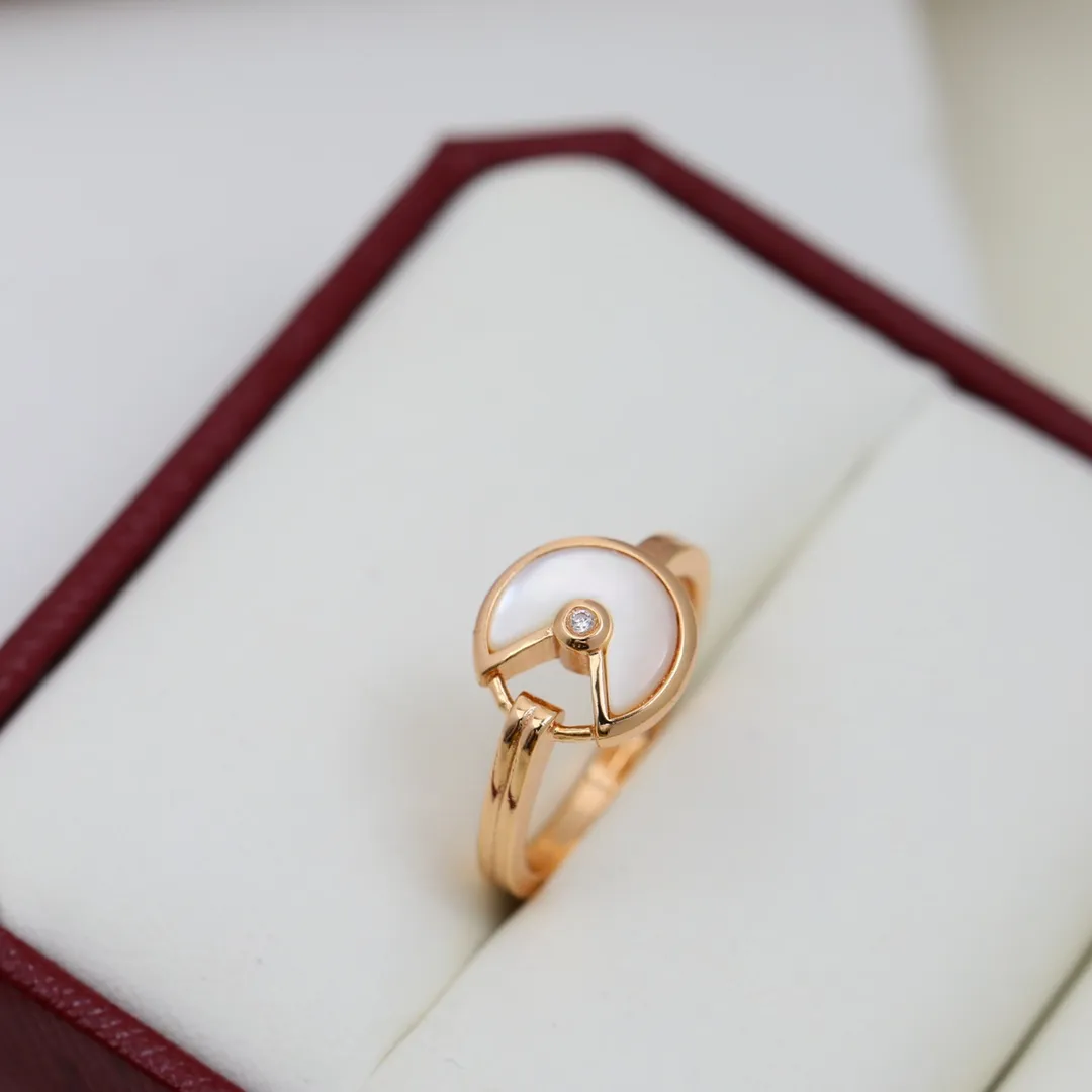 Amulette Ring Mother-of-Pearl view 2