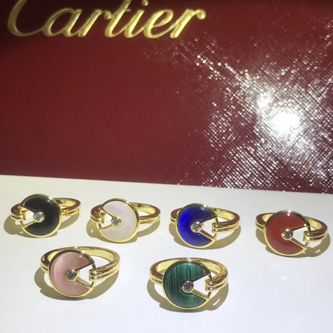 Amulette Ring view 2