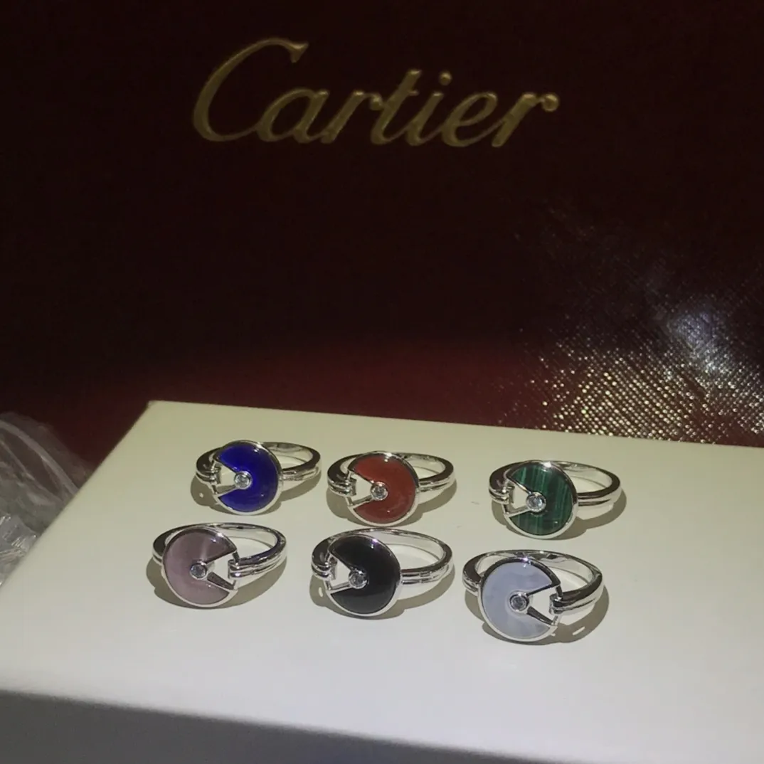 Amulette Ring view 3